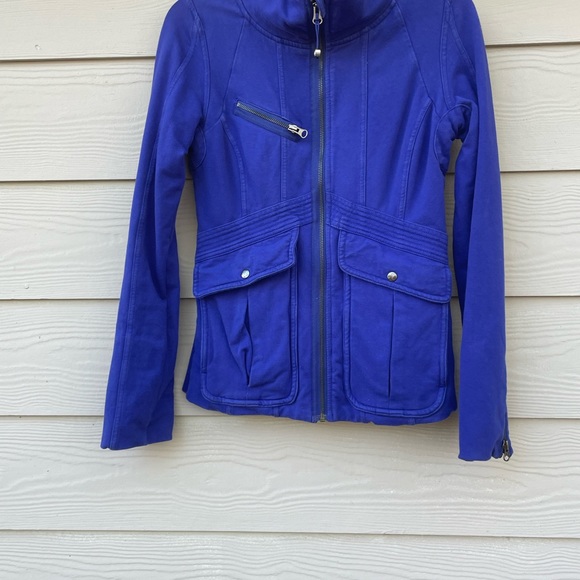 Lululemon jacket - Picture 5 of 15